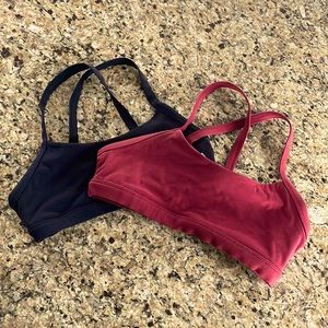 Acta size M sports bra, black and red